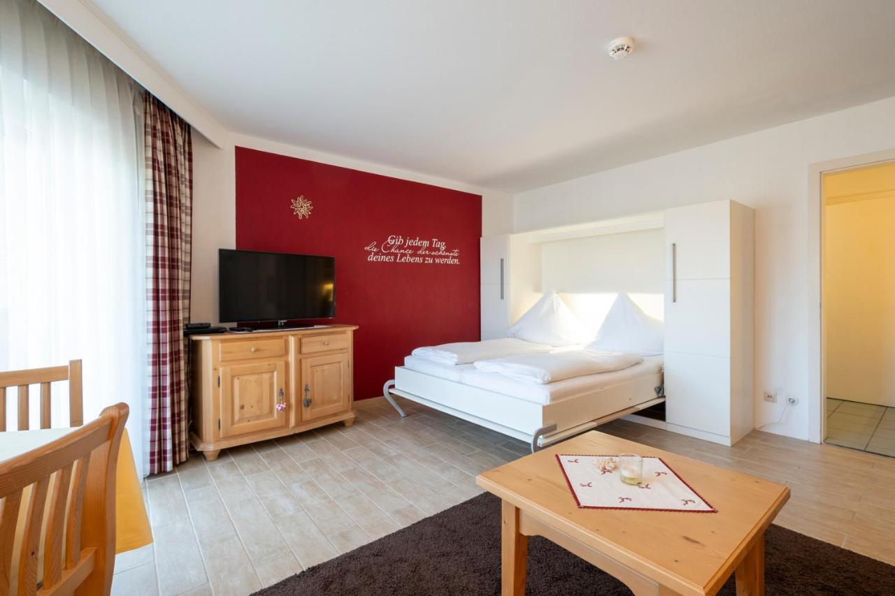 Alpenflair Ferienwohnungen Whg 103 Appartementhaus Nebelhorn オーベルストドルフ エクステリア 写真